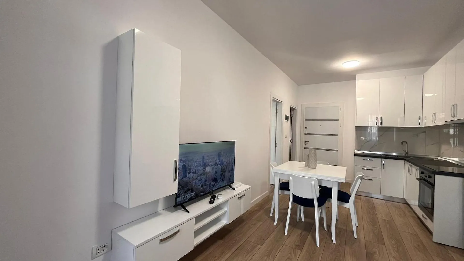 Capital Charm Apartment Tirana 0*,